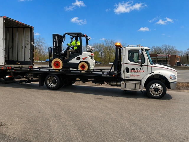 Rough terrain forklift rental Chicago